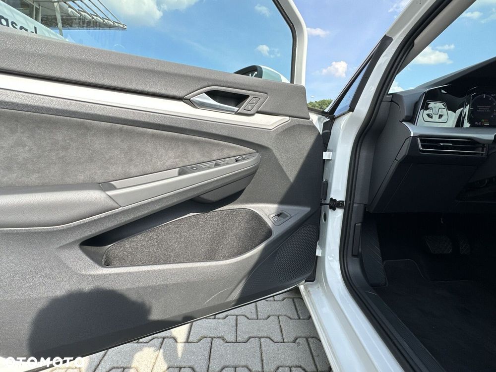 Volkswagen Golf - 11
