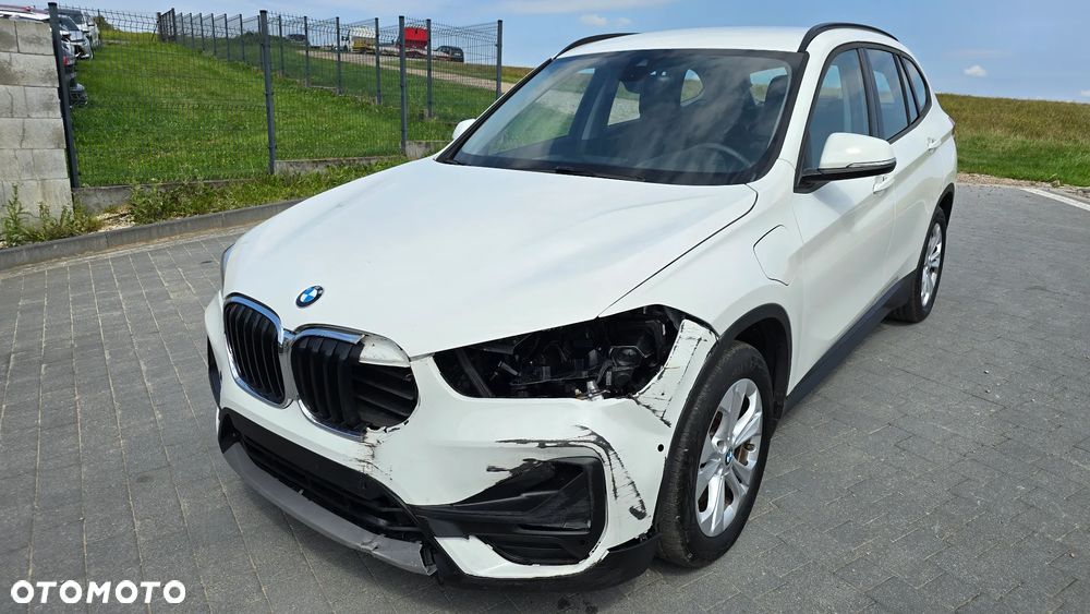 BMW X1 xDrive25e Business Edition - 3