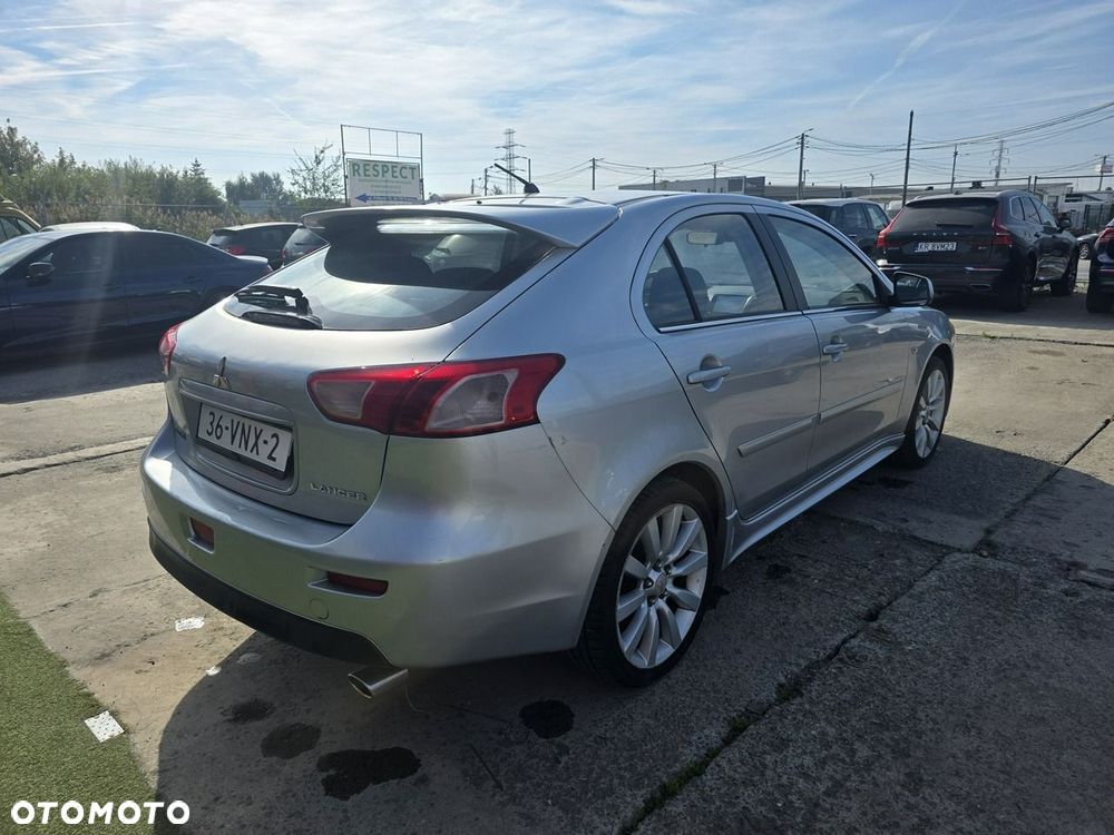 Mitsubishi Lancer 1.5 - 5