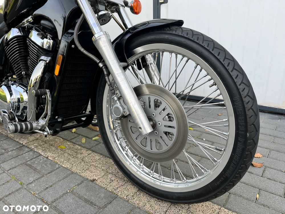 Suzuki Intruder - 24