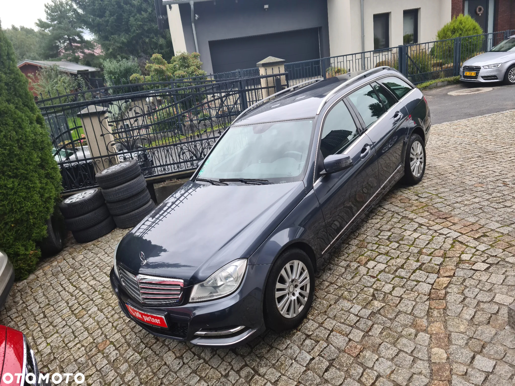Mercedes-Benz Klasa C 180 CGI BlueEff Elegance - 10