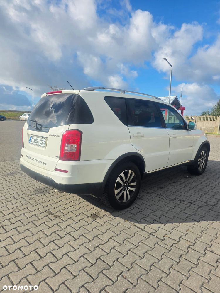 KG Mobility Rexton 2015 photo 5