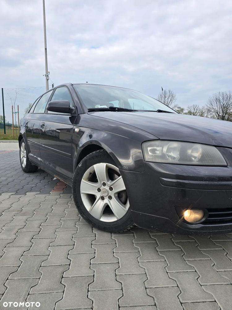 Audi A3 Sportback 2.0 TDI DPF Ambiente - 6