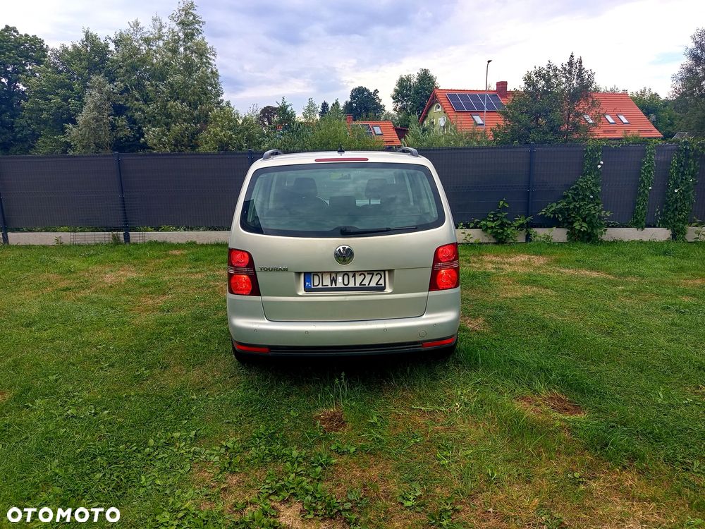 Volkswagen Touran 1.9 TDI DPF Blue Motion Conceptline - 14