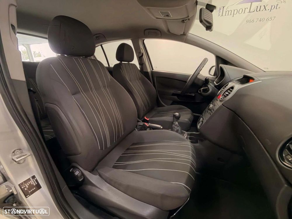 Opel Corsa 1.2 Cosmo - 12