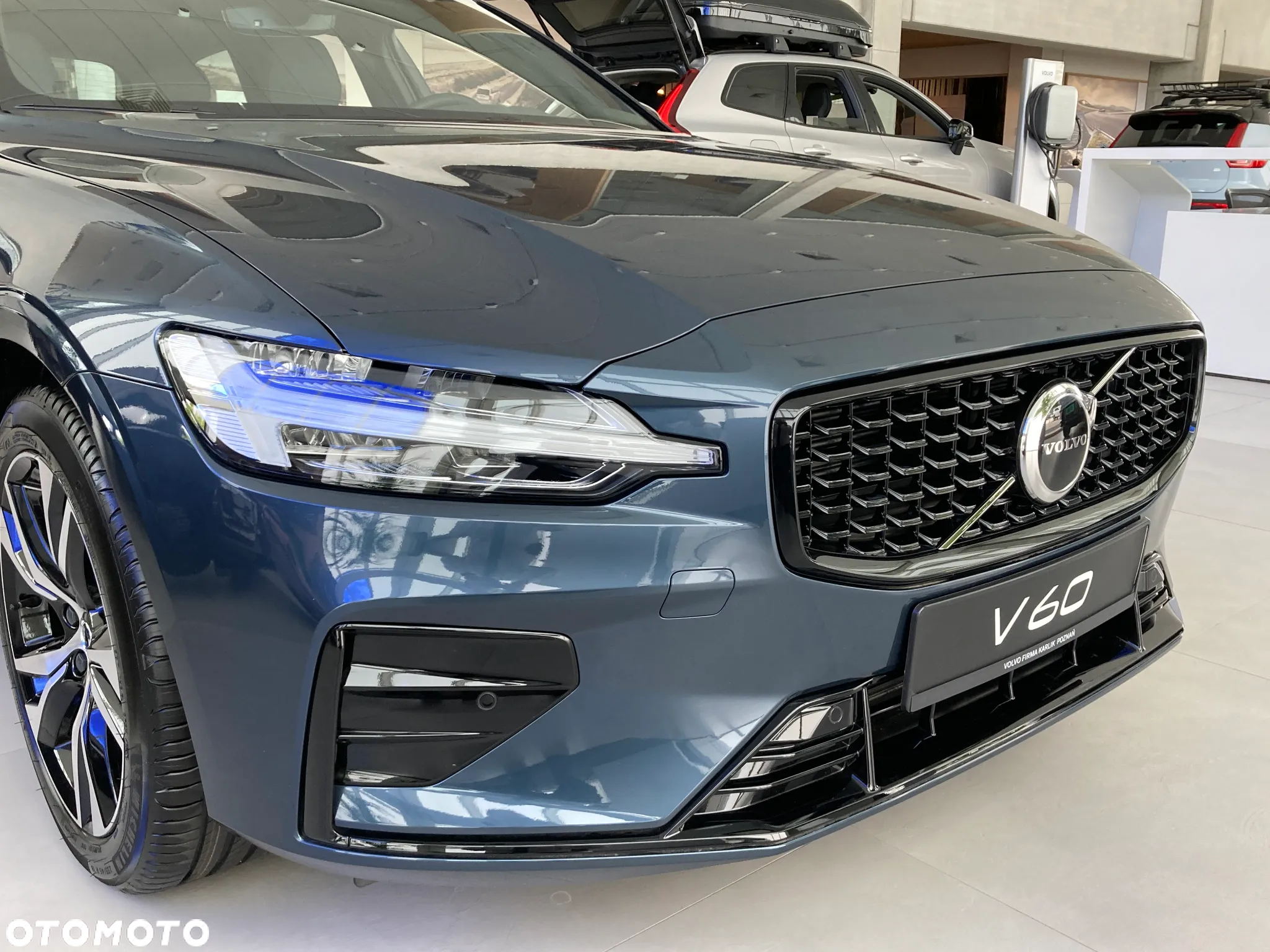 Volvo V60 B4 B Plus Dark - 10
