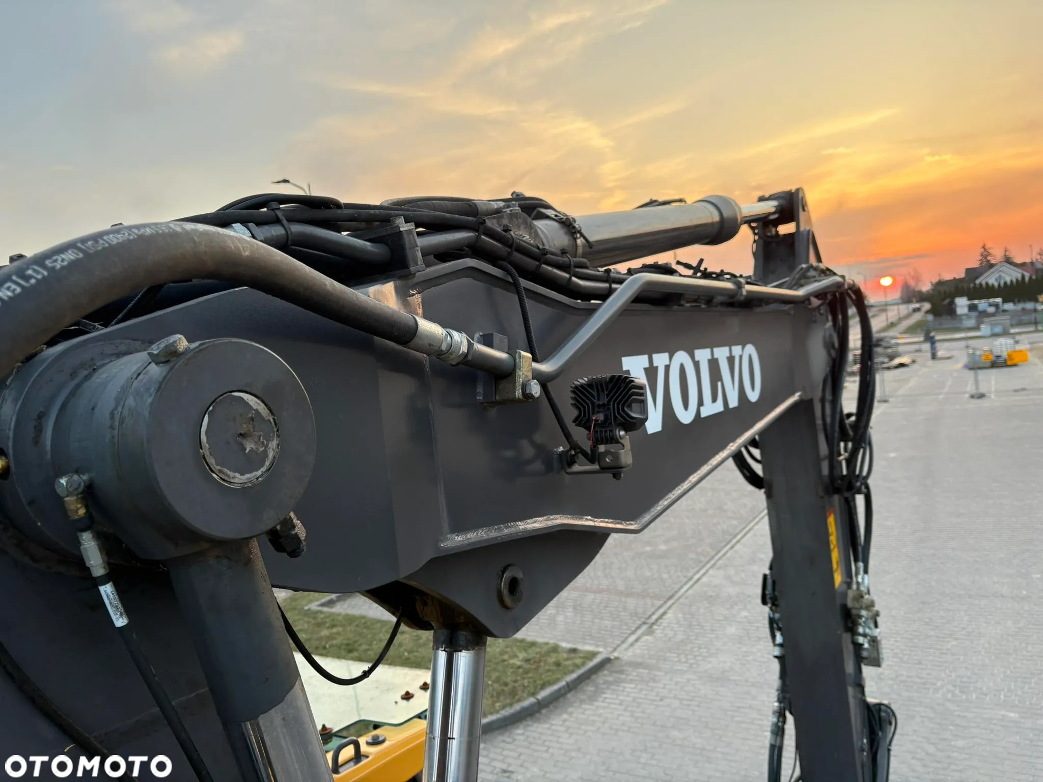 Volvo EW 140D ROTOTILT SZCZYPCE SYSTEM LEICA - 9