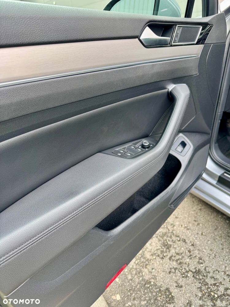 Volkswagen Passat Variant 1.8 TSI BMT Highline - 14