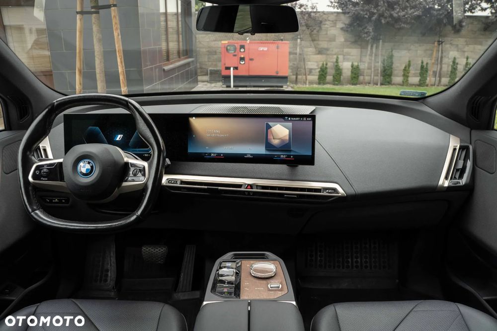 BMW iX xDrive40 76.6kWh - 3