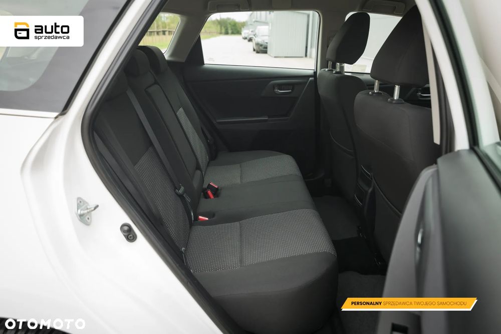 Toyota Auris 1.33 VVT-i Premium Comfort - 37