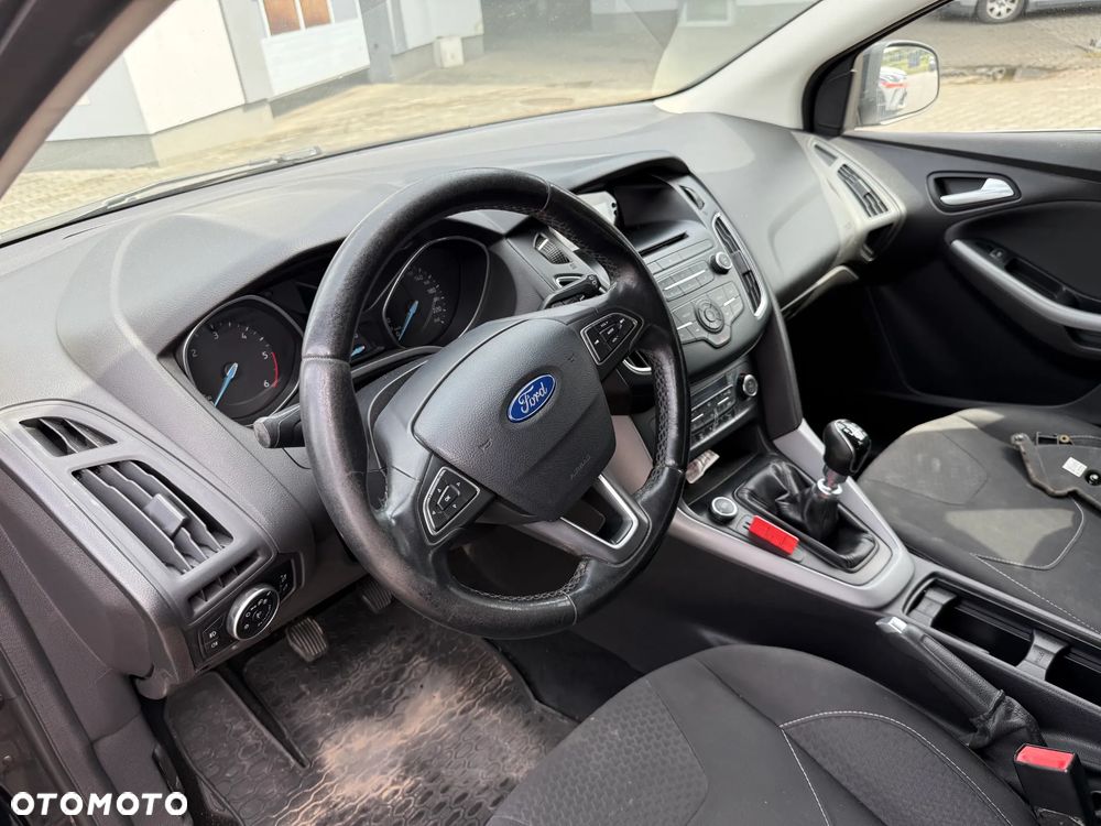 Ford Focus 1.5 TDCi Trend Sport - 4