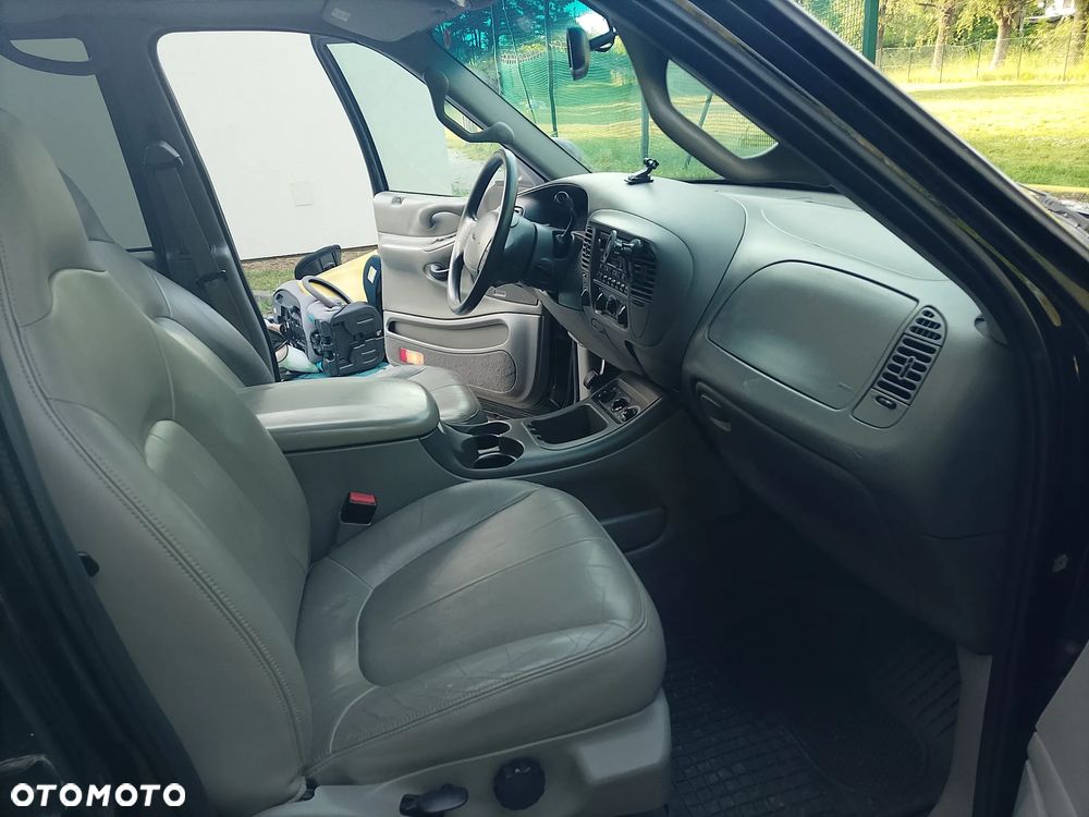 Ford Expedition 4.6 XLT 4WD - 13