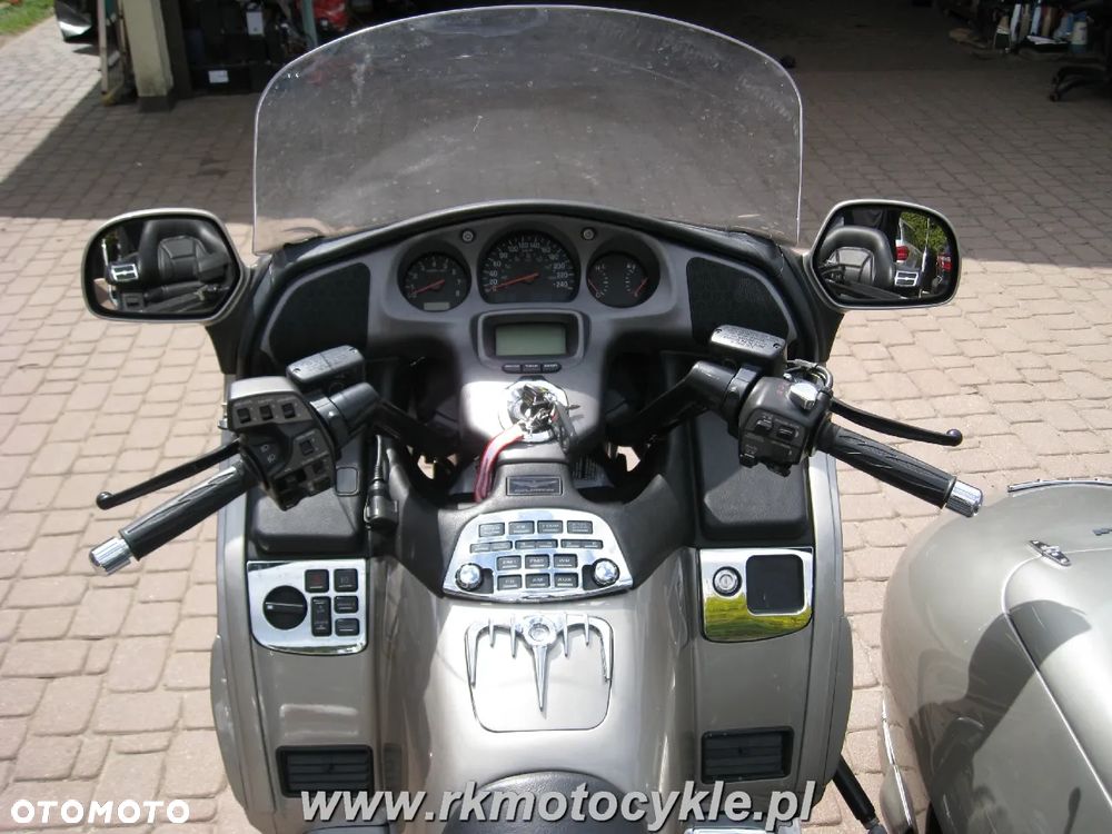 Honda GL - 28
