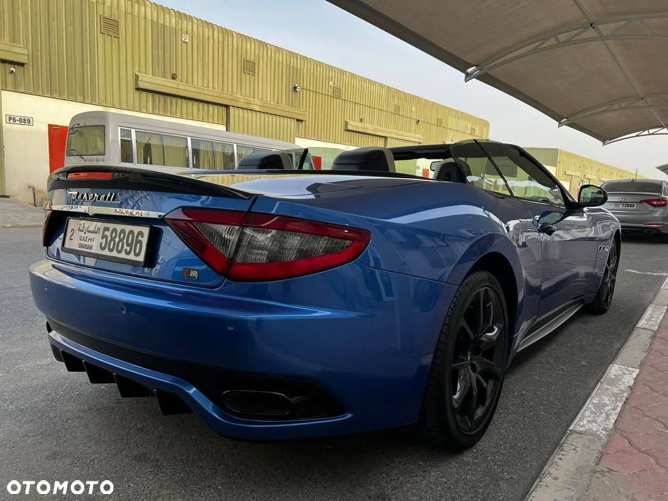 Maserati GranCabrio - 11