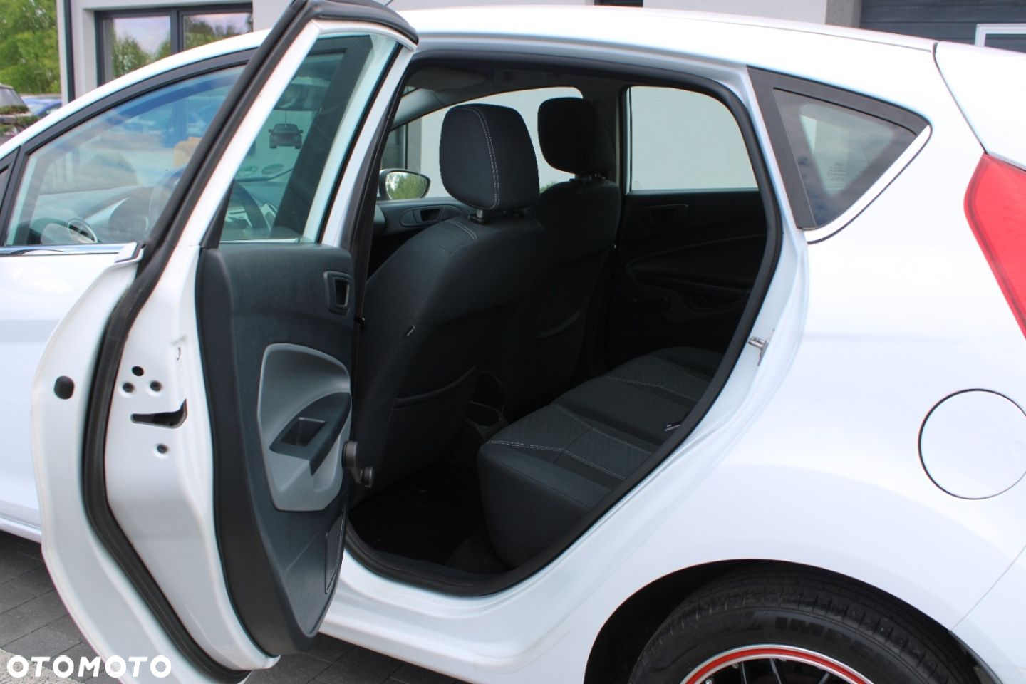Ford Fiesta - 32