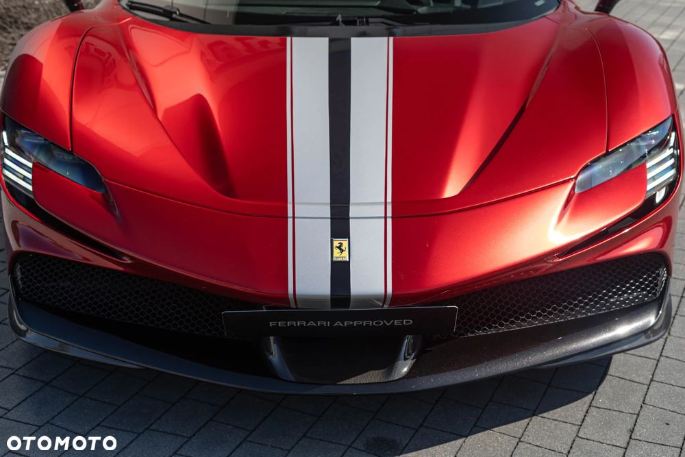Ferrari SF90 Spider - 10