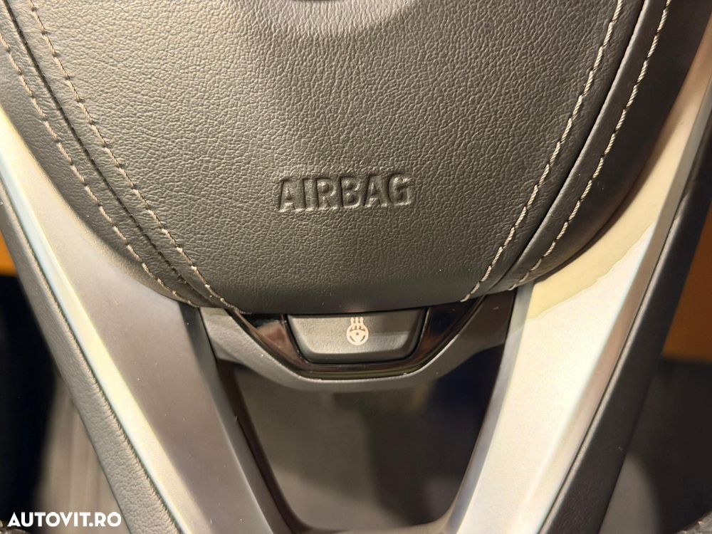 BMW Seria 5 530e Aut. Luxury Line - 25