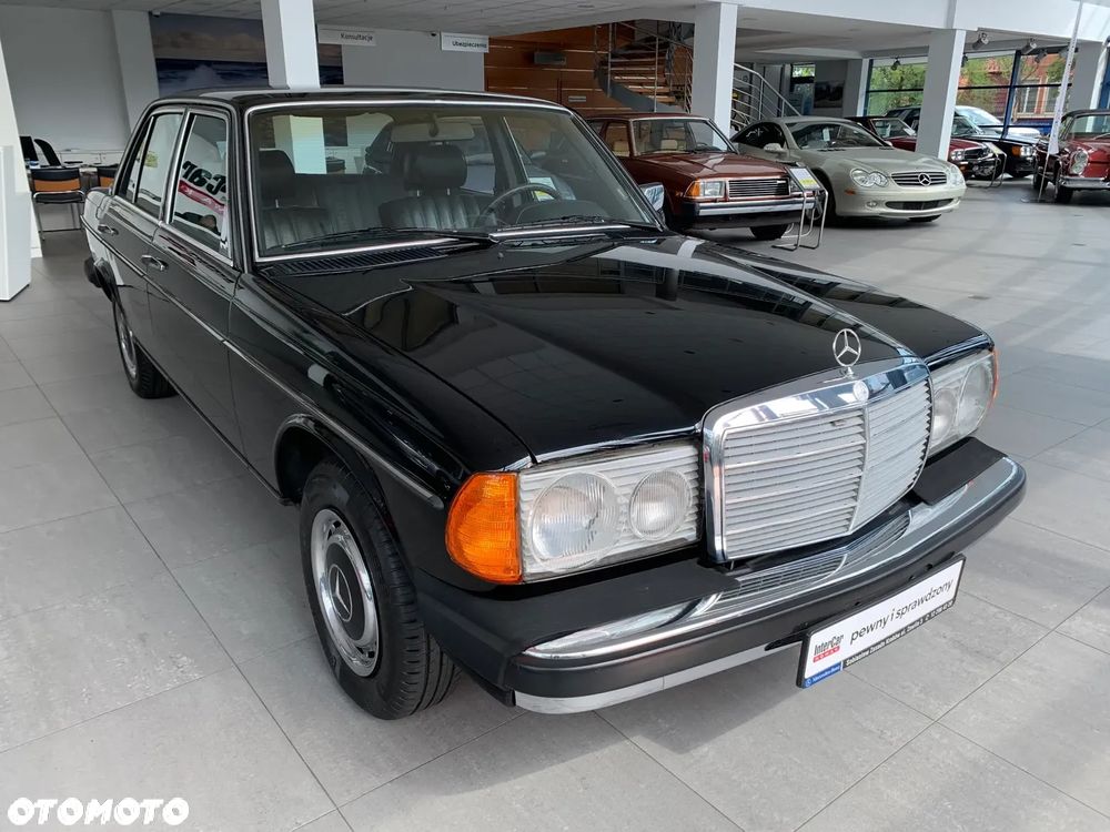 Mercedes-Benz W123 - 20