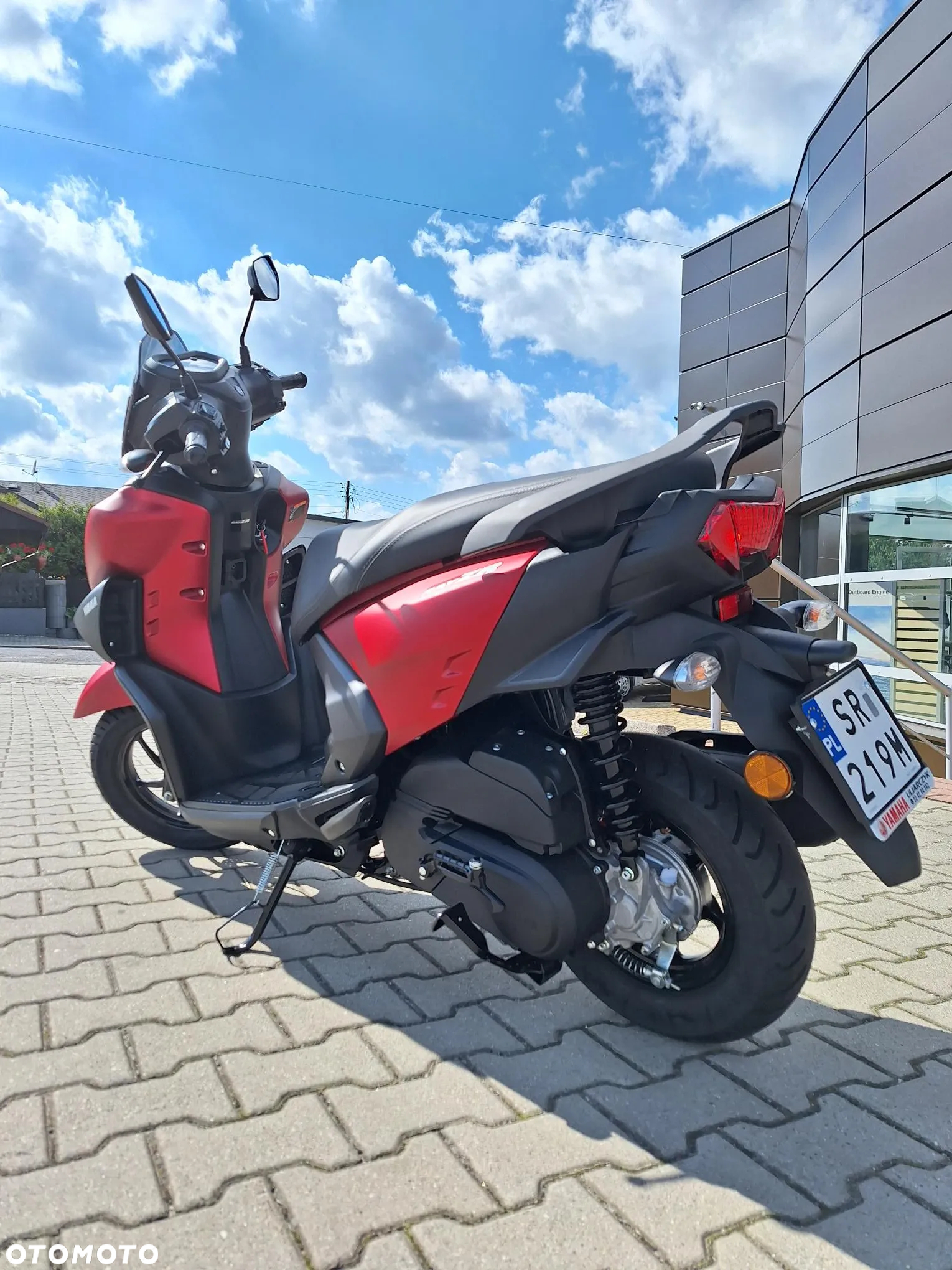 Yamaha ZR - 4