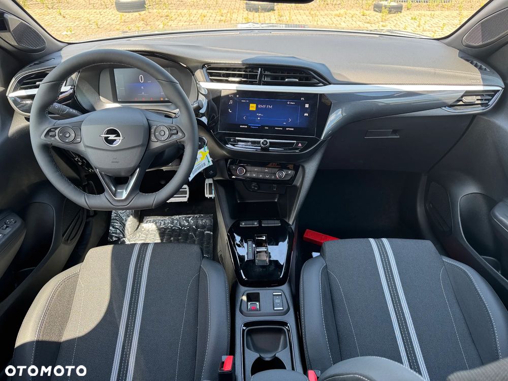 Opel Corsa 1.2 T mHEV GS eDCT - 11