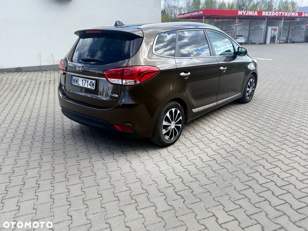 Kia Carens 1.7 CRDi 136 Dream Team Edition - 3