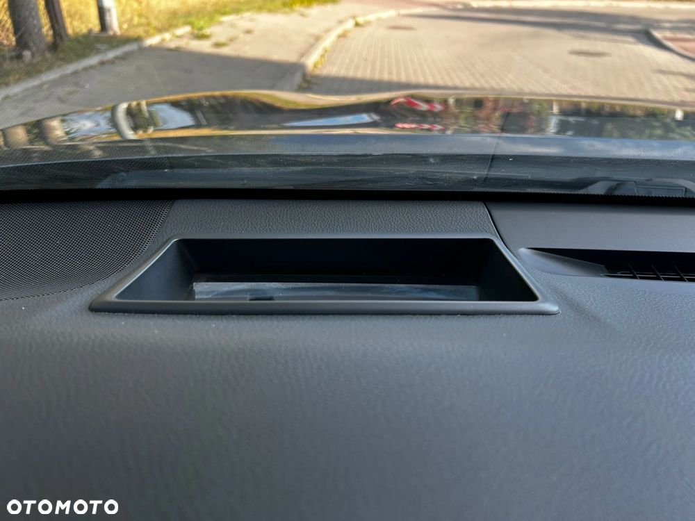 Toyota Camry Business Edition - 14