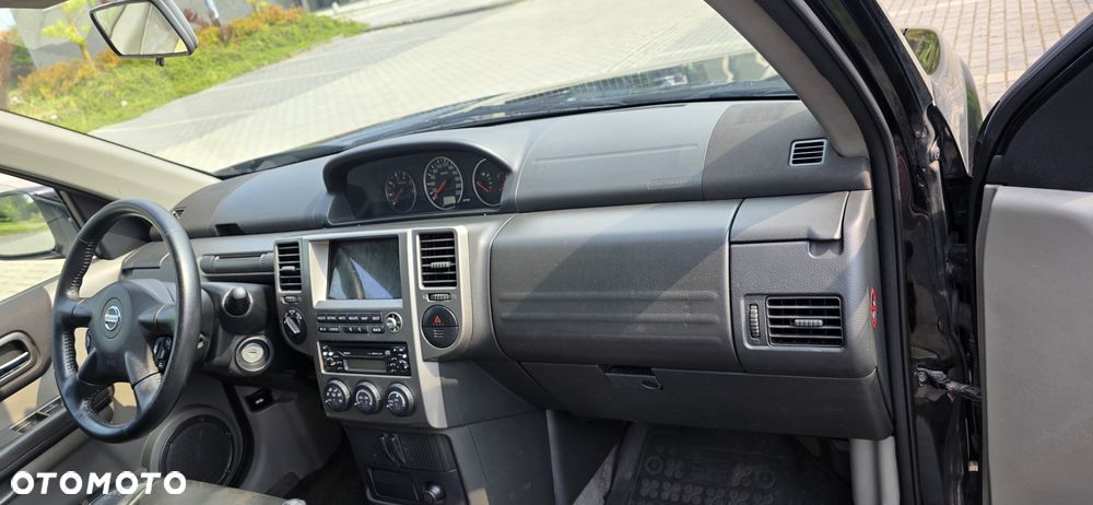 Nissan X-Trail 2.2 dCi Comfort + - 16