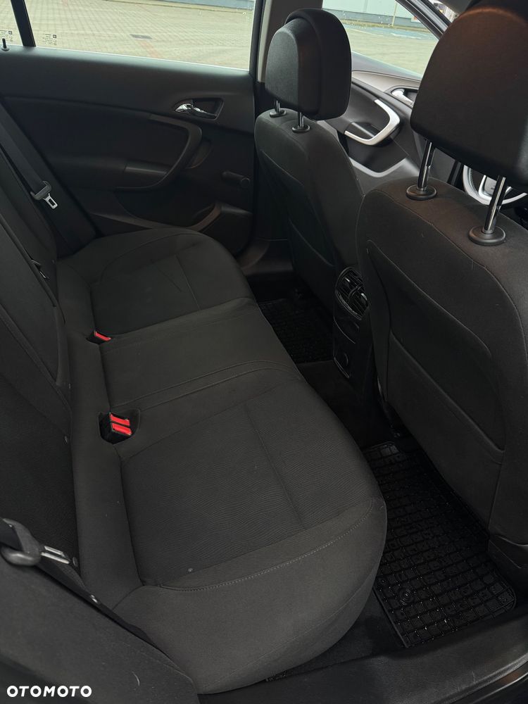Opel Insignia 1.8 - 13
