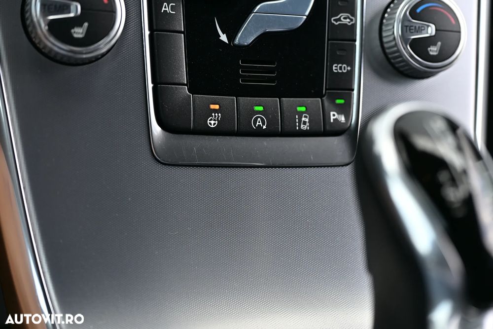 Volvo XC 60 D4 Geartronic Summum - 28