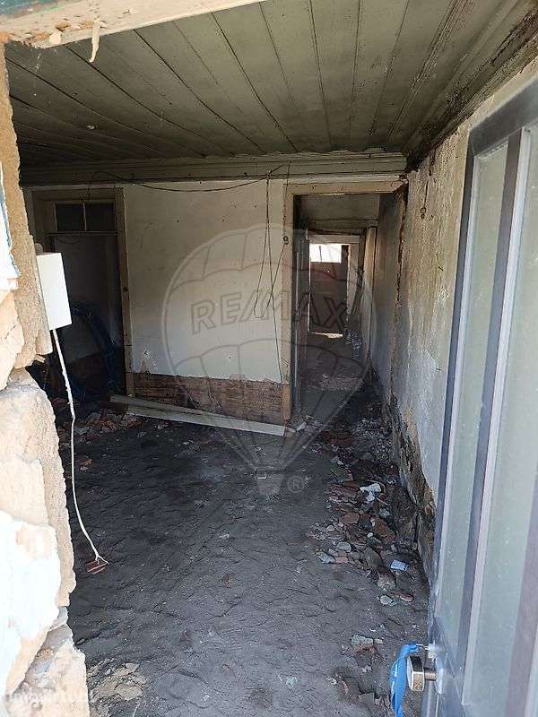 Moradia T2 para venda - Grande imagem: 2/4