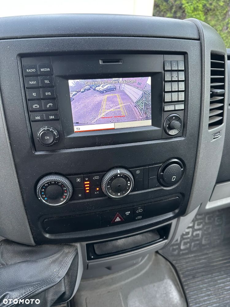 Mercedes-Benz Sprinter - 9