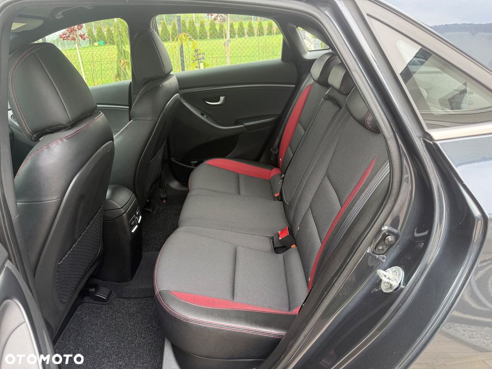 Hyundai i30 1.6 T GDI Turbo - 38