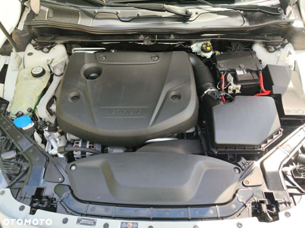 Volvo V40 D2 Drive-E R-Design Momentum - 40