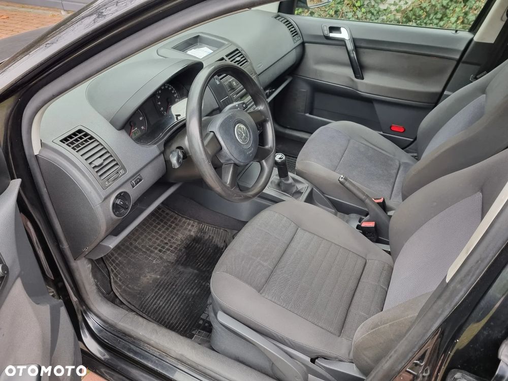 Volkswagen Polo 1.4 16V Trendline - 6