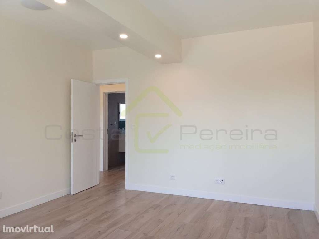 Moradia t2 para arrendamento anual - Grande imagem: 2/13