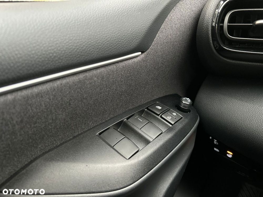 Toyota Yaris Hybrid 1.5 Style - 22