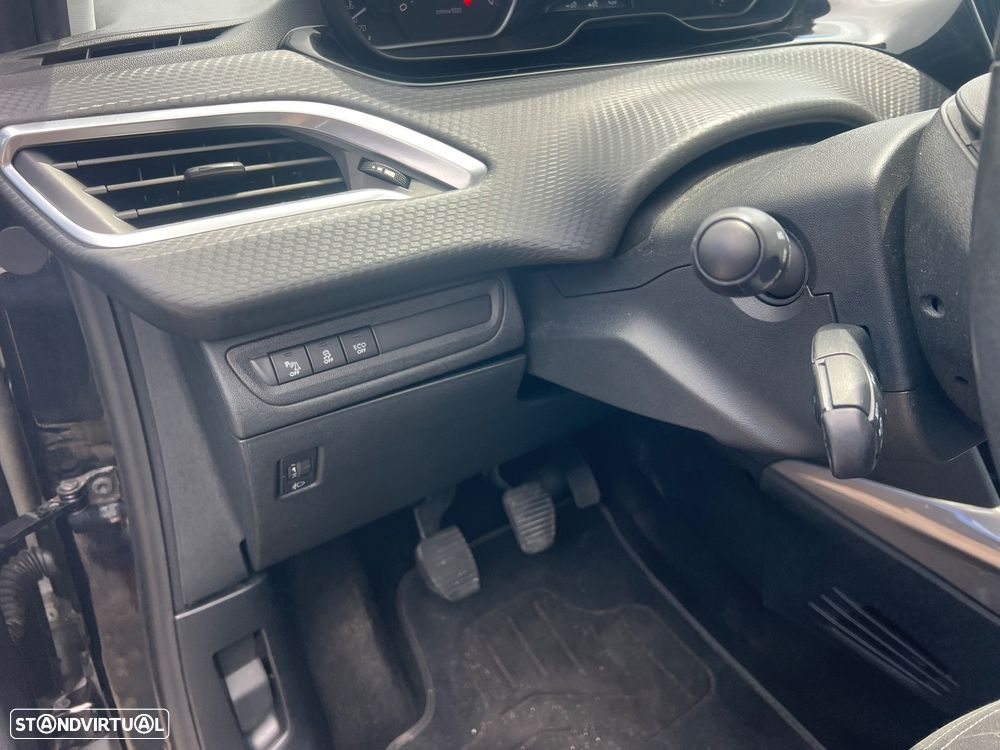 Peugeot 2008 1.2 PureTech Style - 20