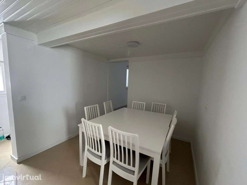 Moradias (2) em recuperação com logradouro de 40m2, num Bairro trad... - Grande imagem: 3/23