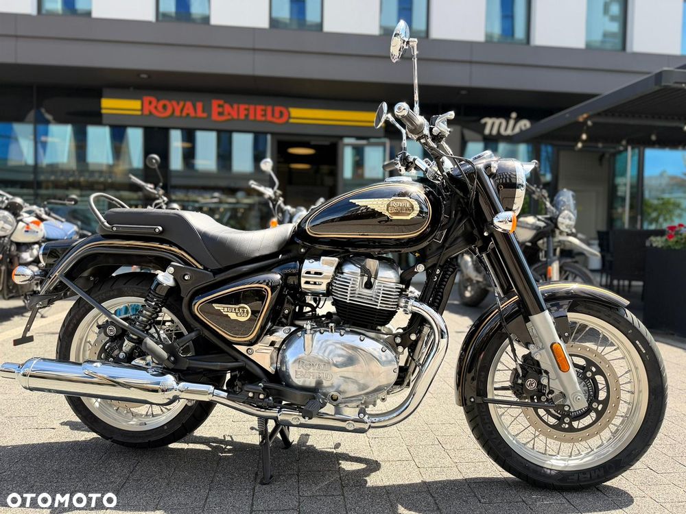 Royal Enfield Bullet - 1
