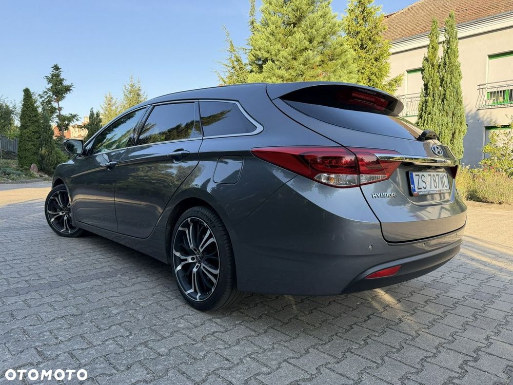 Hyundai i40 Kombi blue 1.7 CRDi DCT Premium - 4