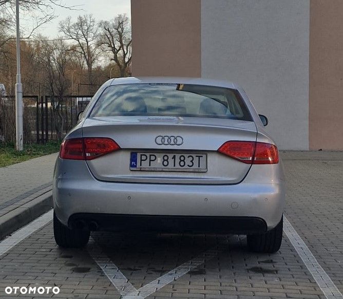 Audi A4 Limousine - 7