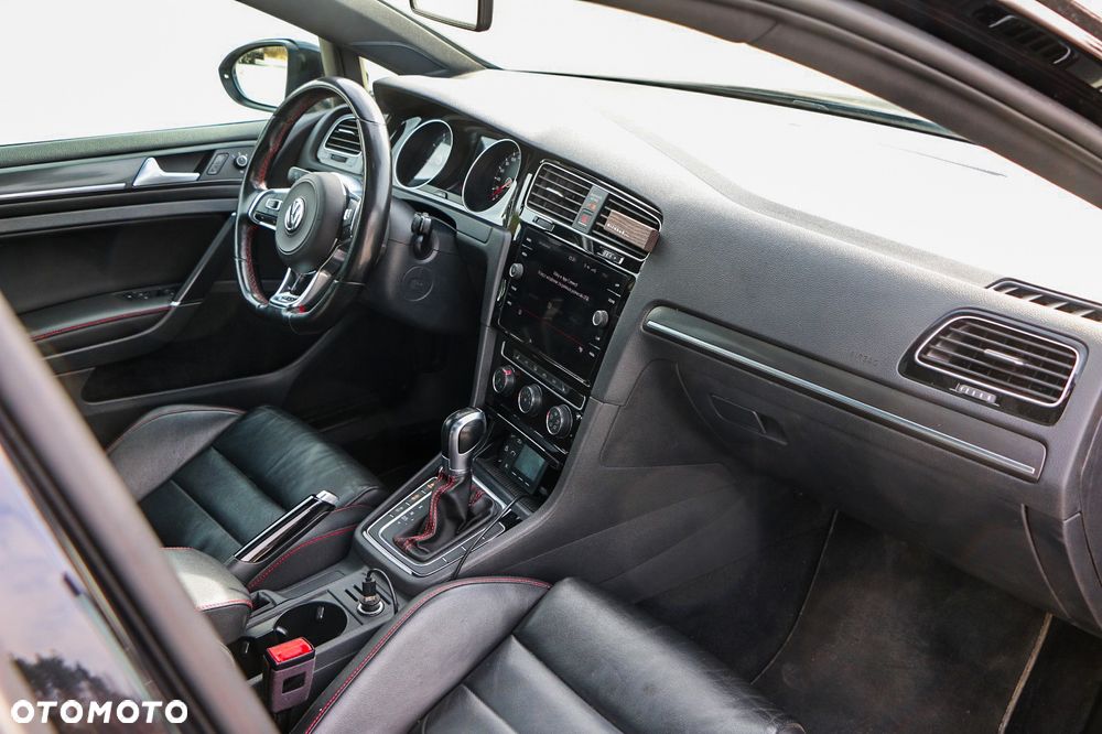 Volkswagen Golf 2.0 TSI OPF DSG GTI Clubsport - 4