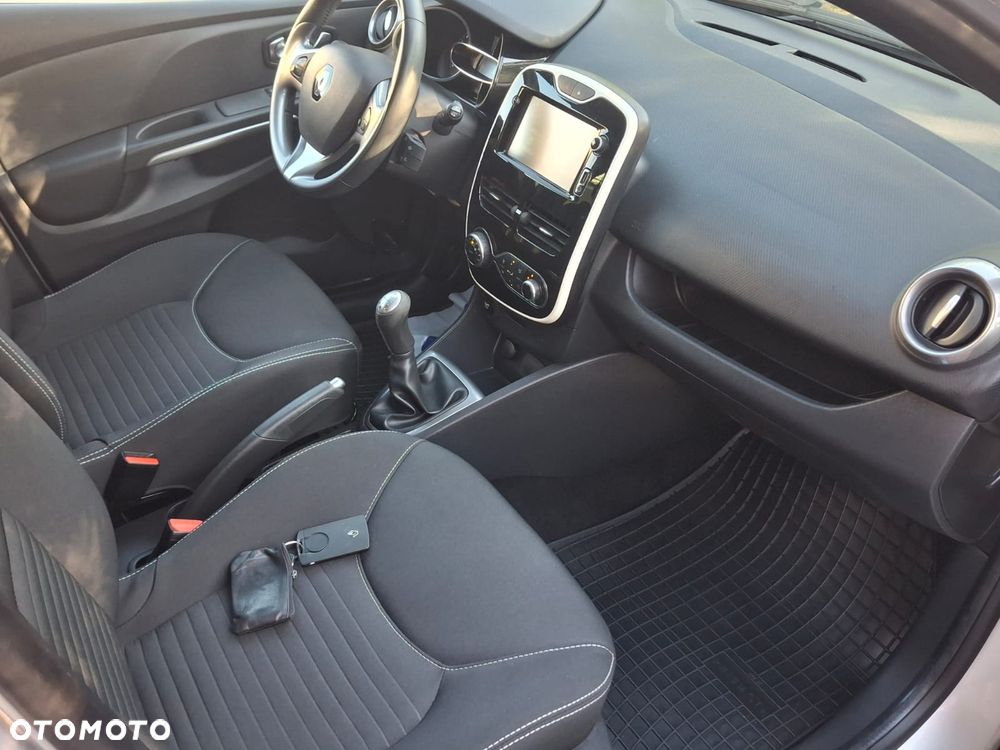 Renault Clio 1.2 16V 75 Limited - 18