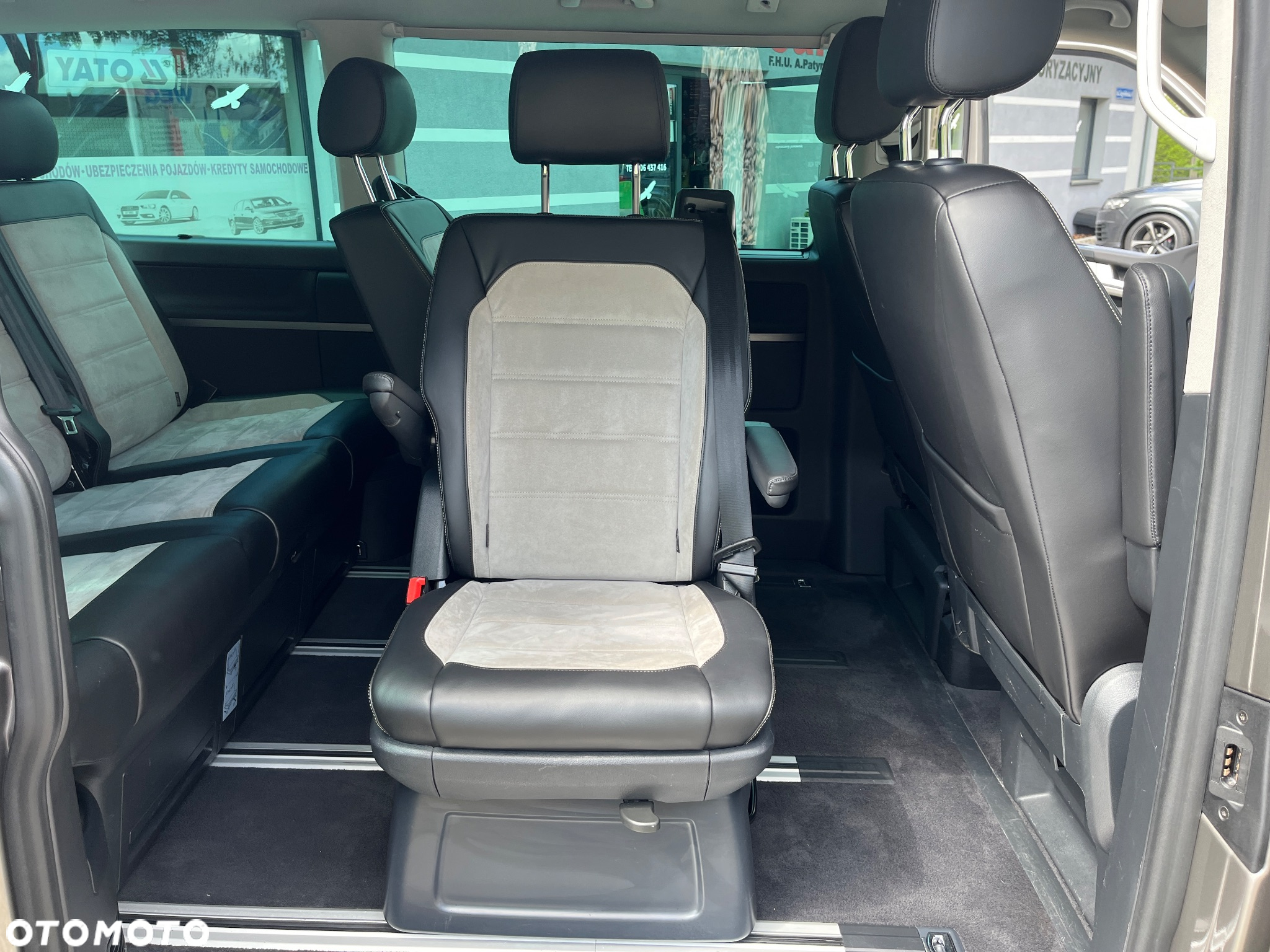 Volkswagen Multivan 2.0 BiTDI L1 Generation SIX 4Motion DSG - 27