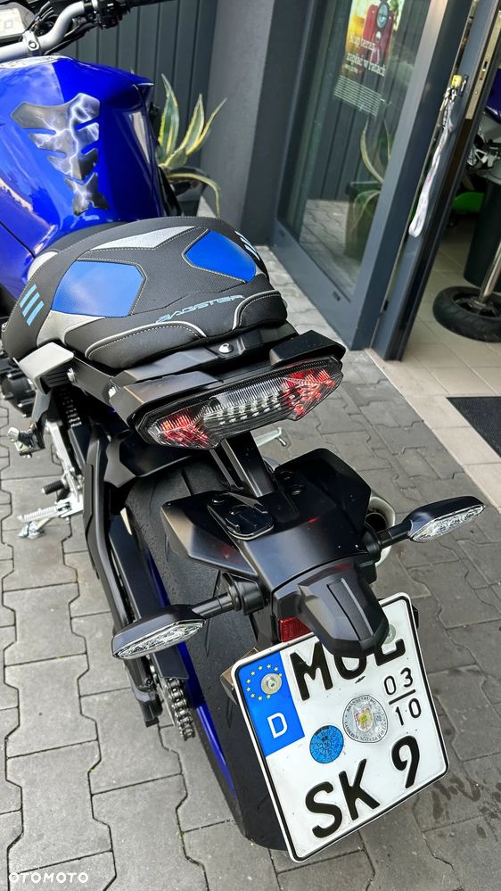 Yamaha MT - 7