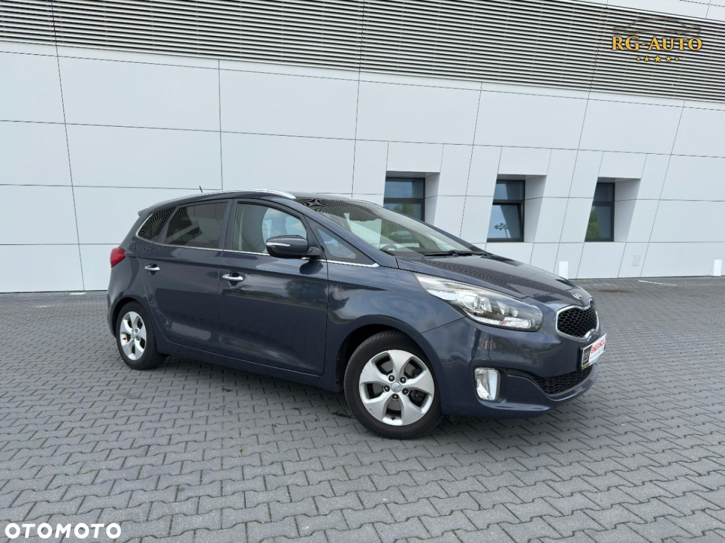 Kia Carens - 3