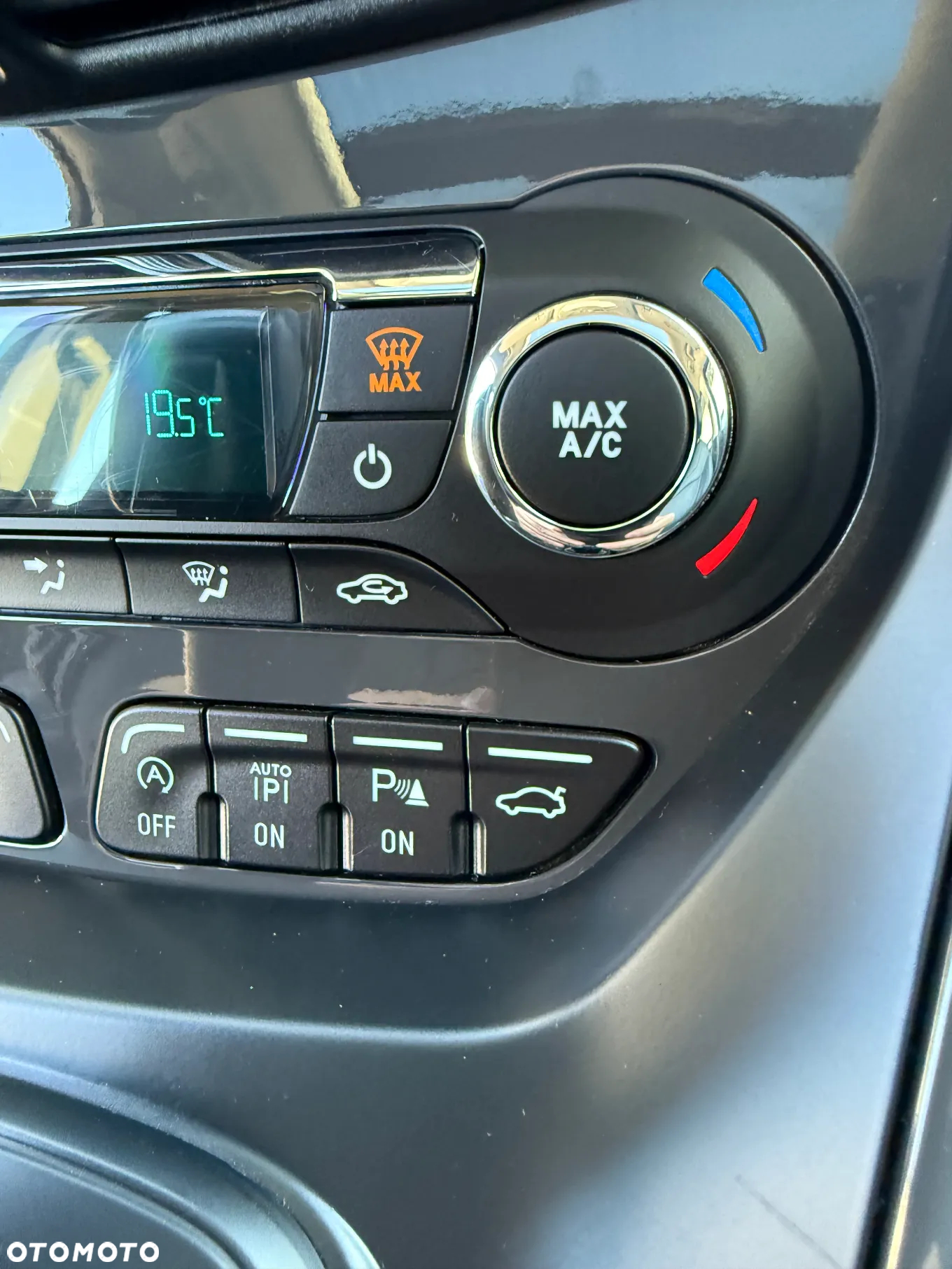 Ford Kuga 2.0 TDCi 4WD Titanium Plus - 25