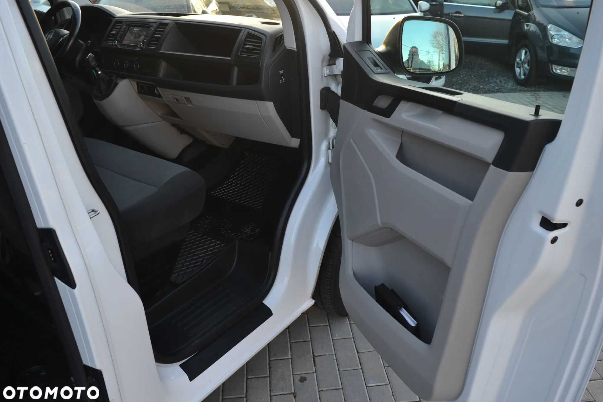 Volkswagen Transporter - 14