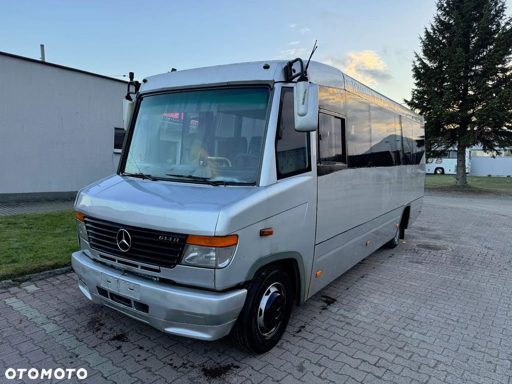 Mercedes-Benz 815 - 1