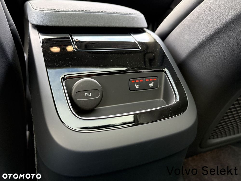 Volvo V90 2025